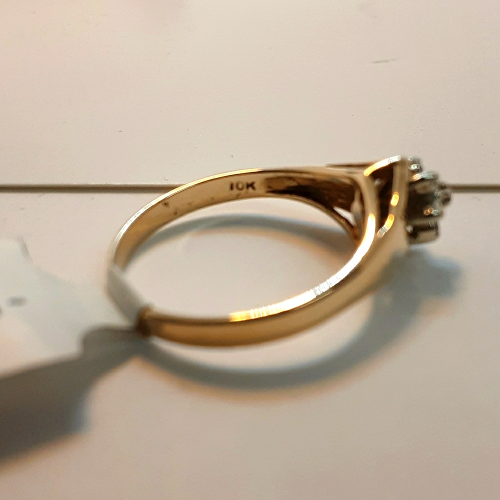 Diamond Ring - Picture 4 of 4